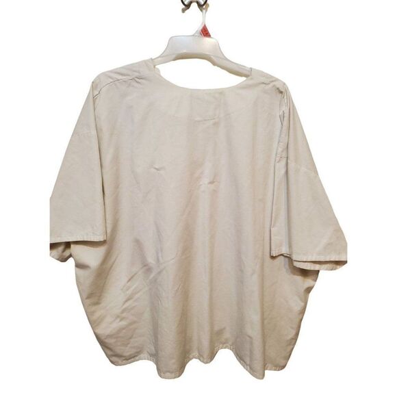 Ams 5X White Women Scrub Top - Picture 2 of 3